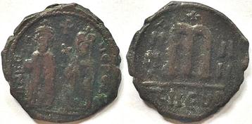 Byzantijnse follis Phocas BCV 671 beschikbaar voor biedingen