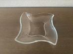 Decoratieve glazen schaal. (24)., Wit, Ophalen of Verzenden, Minder dan 50 cm, Glas