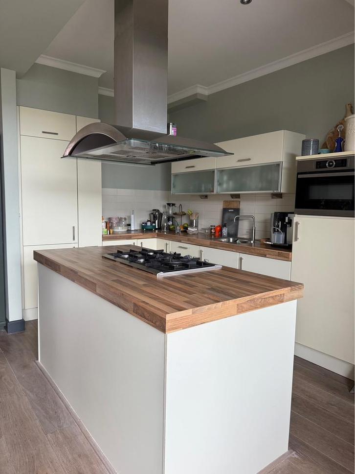PRACHTIGE KEUKEN MET KOOKEILAND+ APPARATUUR, Huis en Inrichting, Keuken | Complete keukens, Zo goed als nieuw, Dubbelwandige keuken