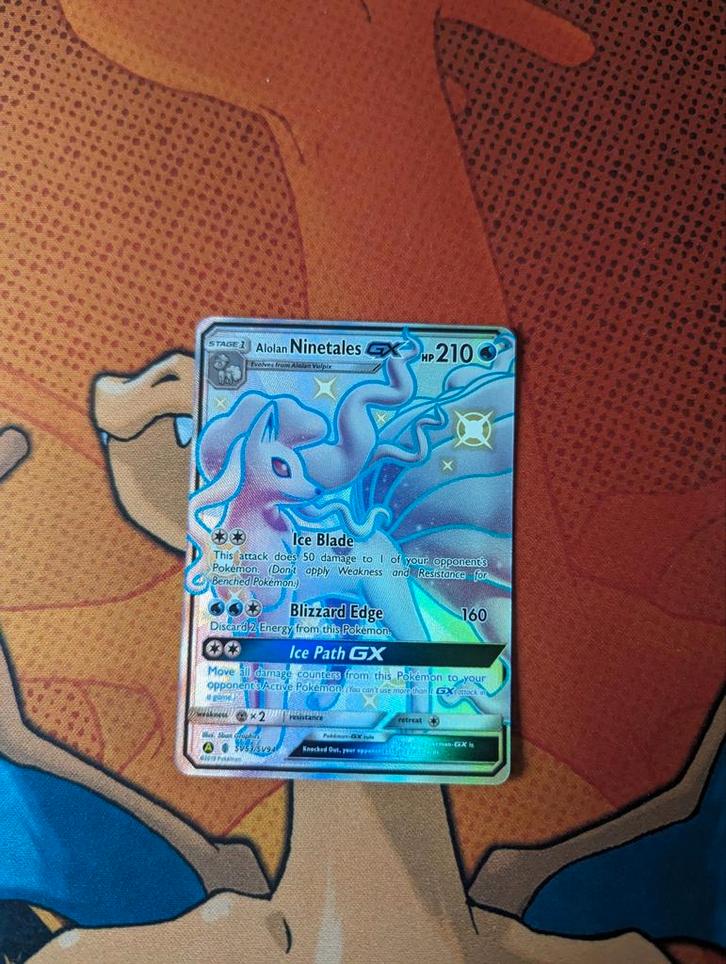 Alolan Ninetales GX Shiny #SV53 Pokemon Hidden Fates, Hobby en Vrije tijd, Verzamelkaartspellen | Pokémon, Zo goed als nieuw, Losse kaart