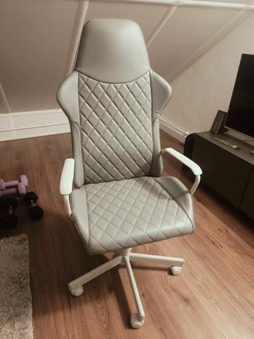 Grijze Gaming Bureaustoel - Zo goed als nieuw! beschikbaar voor biedingen