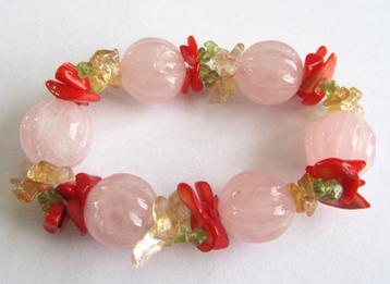 Prachtige rozenkwarts citrien peridot parelmoer armband
