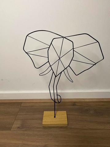 Decoratie olifant staal en hout beschikbaar voor biedingen