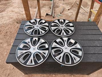 Originele splinternieuwe 16 inch Renault wieldoppen  beschikbaar voor biedingen