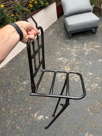 Kratdrager fiets, zwart, nog in goede staat beschikbaar voor biedingen