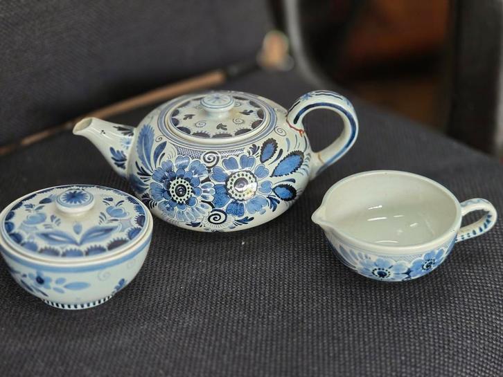 Delfts Blauw Theeservies - Theepot, Suikerpot, Melkkan, Antiek en Kunst, Antiek | Keramiek en Aardewerk, Ophalen of Verzenden