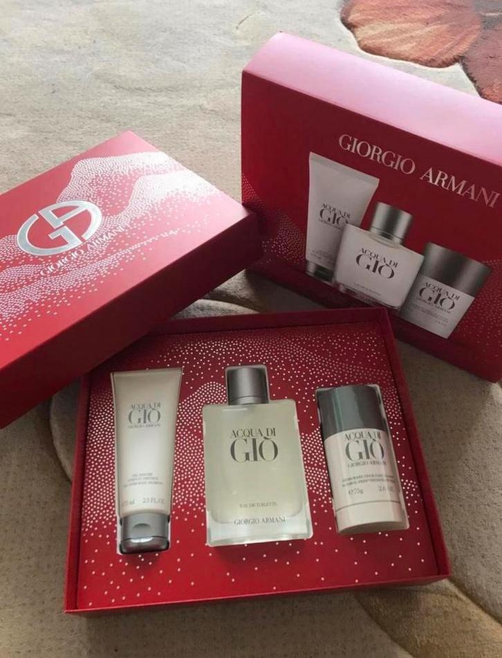 Giorgio Armani acqua di gio 100ml edt, gel douche&deodorant, Sieraden, Tassen en Uiterlijk, Uiterlijk | Parfum, Nieuw, Ophalen of Verzenden