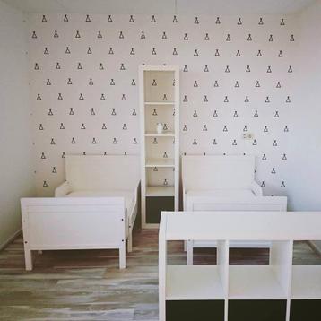 Wit houten meegroeibed  beschikbaar voor biedingen