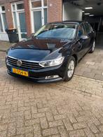 Volkswagen Passat 1.6 TDI 88KW BMT DSG 2016 Zwart, Auto's, 4 cilinders, Zwart, Origineel Nederlands, Bedrijf