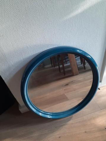 Vintage ronde spiegel  beschikbaar voor biedingen