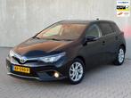 Toyota Auris 1.8 Hybrid DynamicGo Navi DAB Camera Cruise Xen, 28 km/l, Gebruikt, 4 cilinders, Zwart