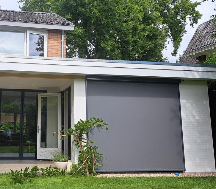 Luxaflex Zipscreen 328 (b) x 260cm (h), Doe-het-zelf en Verbouw, Rolluiken, Zo goed als nieuw, 200 cm of meer, 200 cm of meer