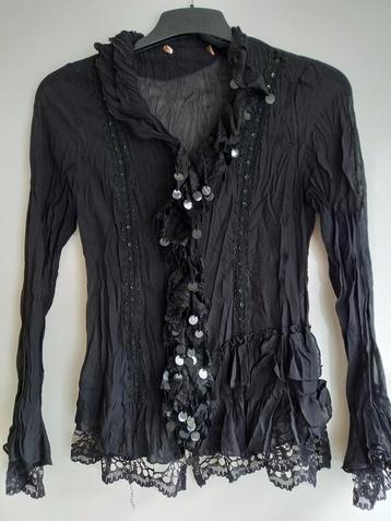 Mooie zwarte blouse  beschikbaar voor biedingen