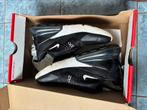 Nike air 27 c maat 37.5 voor maar 50 echt nike sportzaak weg, Ophalen of Verzenden, Zo goed als nieuw, Zwart, Sneakers of Gympen
