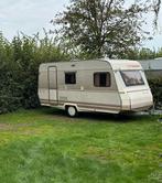 Dethleffs RM3 met voortent, erker en 2 luifels, 2 aparte bedden, Treinzit, 750 - 1000 kg, Particulier