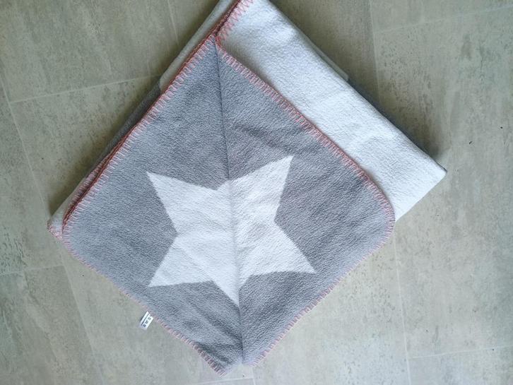 Baby deken/kleed, Kinderen en Baby's, Babykleding | Baby-kledingpakketten, Zo goed als nieuw, Overige maten, Ophalen