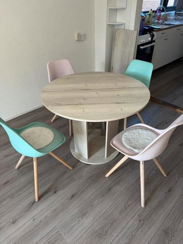 Uitschuifbare eettafel