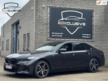 BMW 5-serie 520i Executive M Pakket/H&K/ACC/PANO/Leder beschikbaar voor biedingen