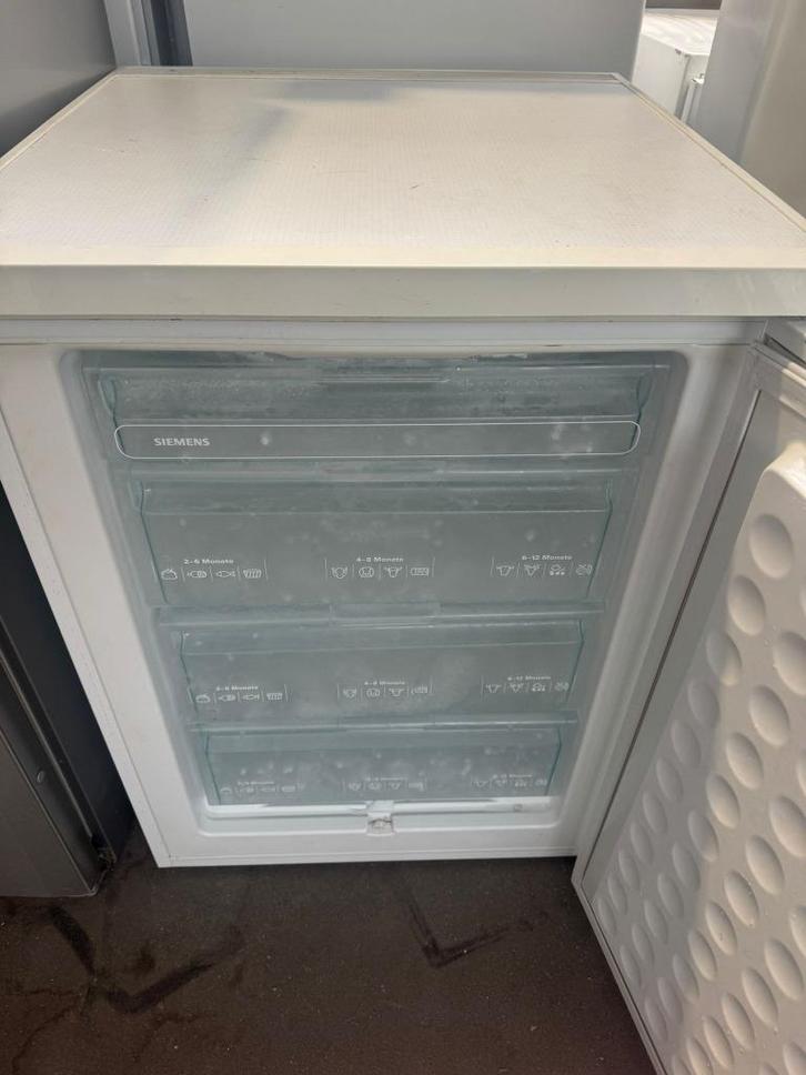 Siemens Vrieskast schoon garantie bezorging, Witgoed en Apparatuur, Vriezers en Diepvrieskisten, Zo goed als nieuw, Vrijstaand