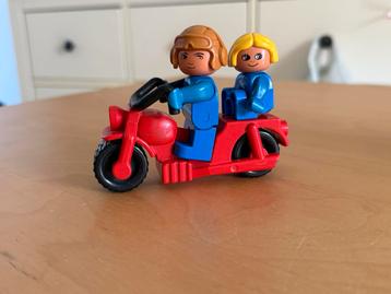 Duplo motor en twee passagiers beschikbaar voor biedingen