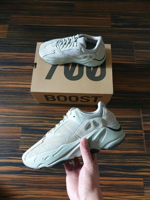 Adidas Yeezy boost 700 Salt maat EU 39 1/3 US 6, Kleding | Dames, Schoenen, Nieuw, Sneakers of Gympen, Grijs, Ophalen of Verzenden