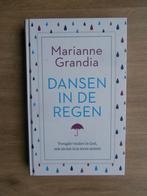 Dansen in de regen - Marianne Grandia, Boeken, Nieuw, Ophalen of Verzenden, Overige onderwerpen
