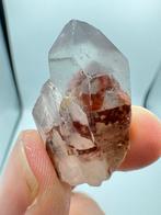 Fire kwart kristal met hematiet fantoom mineraal, Nigeria, Ophalen of Verzenden, Mineraal