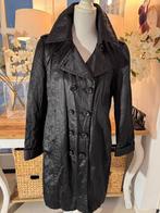 Zwarte, coated jas Creenstone, 40/M, ZGAN., Kleding | Dames, Verzenden, Zo goed als nieuw, Maat 38/40 (M), Zwart