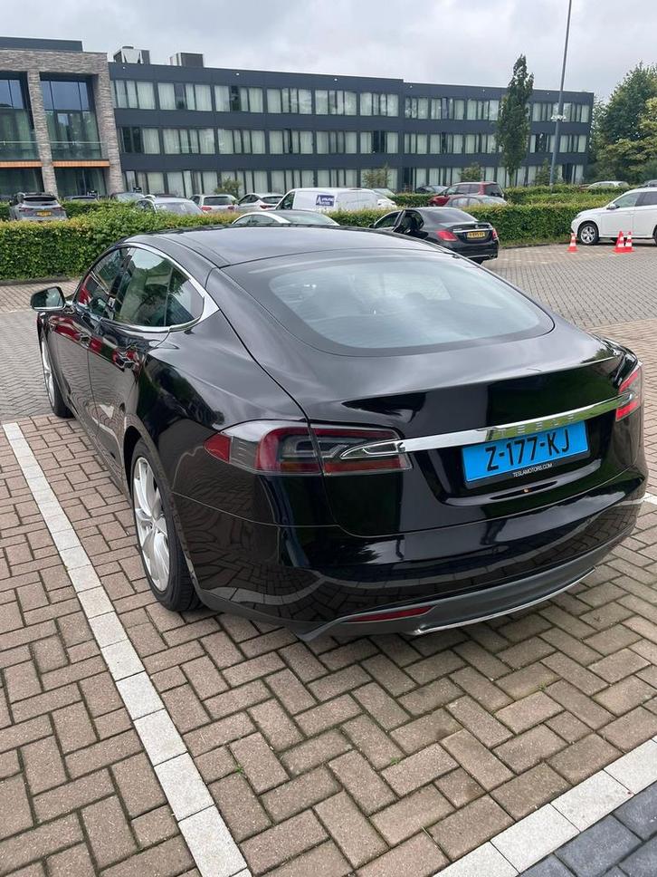Tesla Model S   (Taxi)- 2013 | Zwart (wrap) | Free SC, Auto's, Tesla, Particulier, Model S, Elektrisch, Hatchback, Automaat, Geïmporteerd