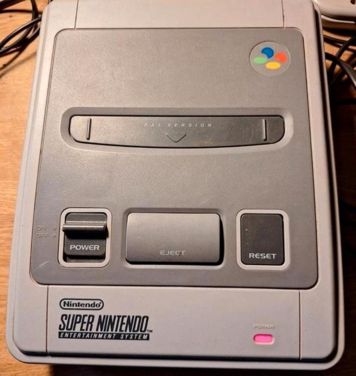 Super Nintendo, Spelcomputers en Games, Spelcomputers | Nintendo Super NES, Gebruikt, Met 2 controllers, Ophalen of Verzenden