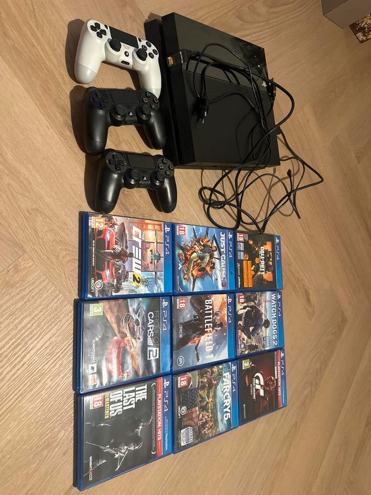 PlayStation 4 met controllers en games!, Spelcomputers en Games, Spelcomputers | Sony PlayStation 4, Gebruikt, Original, Met 2 controllers