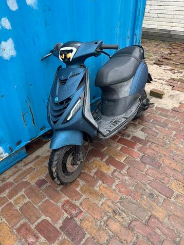 Zip 2t 70cc BROM beschikbaar voor biedingen