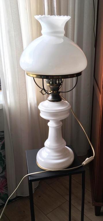 Vintage Olielamp / Tafellamp beschikbaar voor biedingen