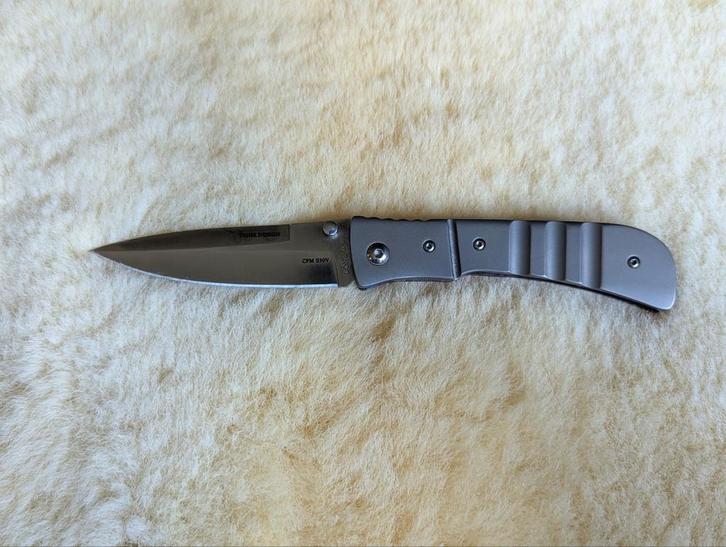 Lone Wolf LC10000 Tighe Design titanium zakmes, Verzamelen, Overige Verzamelen, Zo goed als nieuw, Ophalen of Verzenden