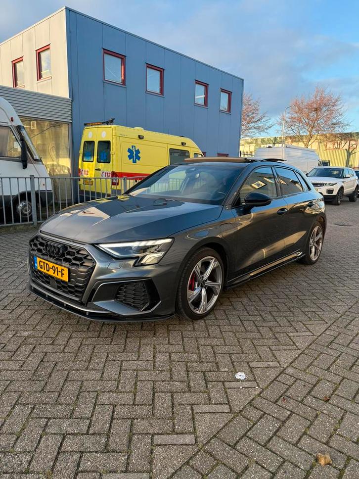 Audi A3 45 Tfsi e 245pk Phev S-tronic 2021 Grijs, Auto's, Audi, Particulier, A3, ABS, Achteruitrijcamera, Adaptieve lichten, Adaptive Cruise Control