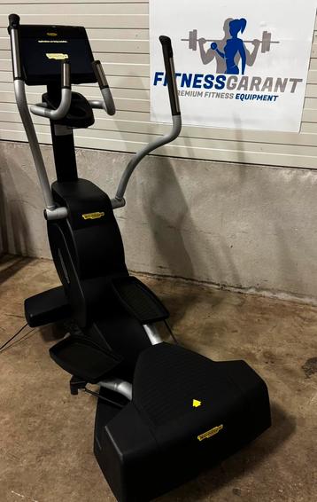 Technogym Crossover Excite+ 1000 UNITY 3 Crosstrainer BLACK beschikbaar voor biedingen