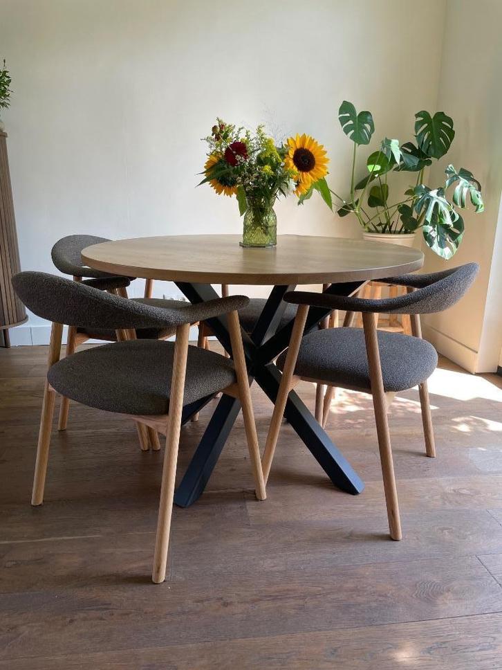 Eiken houten tafel, Huis en Inrichting, Tafels | Eettafels, Zo goed als nieuw, 100 tot 150 cm, 100 tot 150 cm, Vier personen, Rond