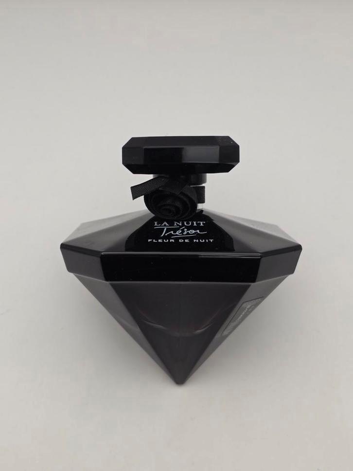 Lancôme La Nuit Trésor Fleur De Nuit L'eau De Parfum 100ML, Sieraden, Tassen en Uiterlijk, Uiterlijk | Parfum, Nieuw, Ophalen of Verzenden