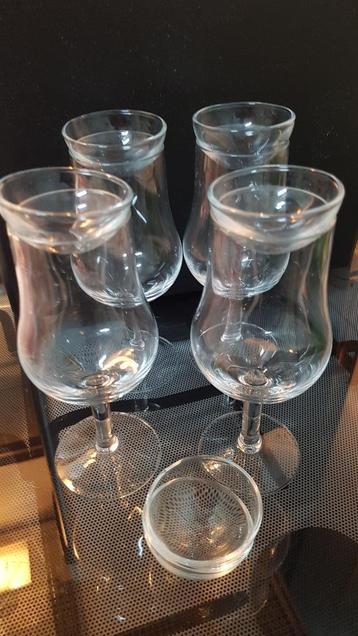 Whisky proefglazen beschikbaar voor biedingen