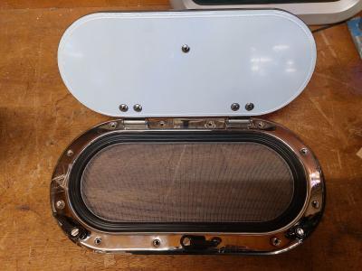 SCM Patrijspoort RVS met hor 350x150mm, Watersport en Boten, Bootonderdelen, Gebruikt