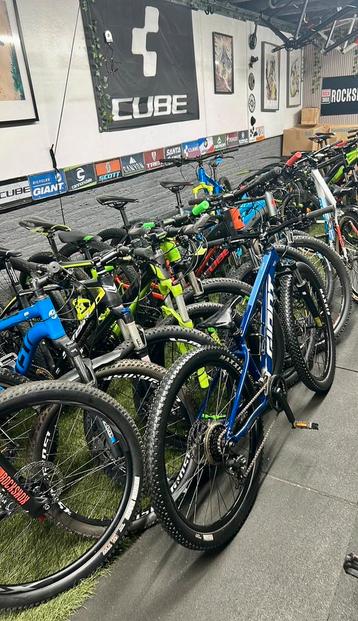 Op zoek naar een cube mountainbike? Wij hebben genoeg staan! beschikbaar voor biedingen