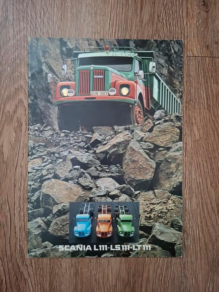 Scania L 111 - LS 111 - LT 111 brochure - 1977, Boeken, Auto's | Folders en Tijdschriften, Zo goed als nieuw, Overige merken, Ophalen of Verzenden