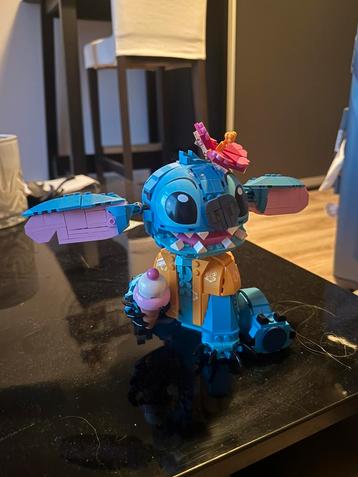 Lego Stitch compleet beschikbaar voor biedingen