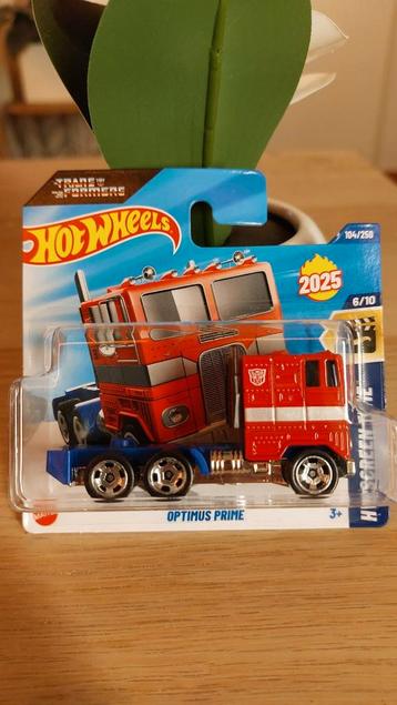Hot Wheels Transformers Optimus Prime 2025 beschikbaar voor biedingen