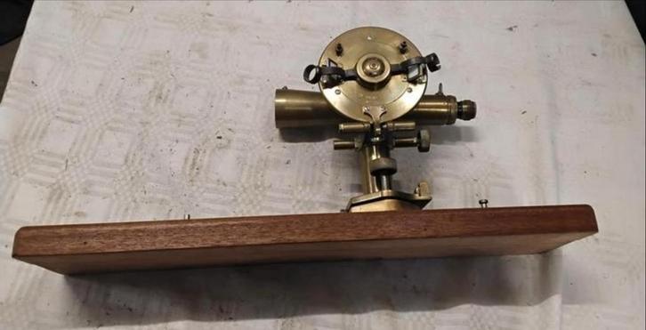 Kern Aarau Landmeetkundig Instrument, Antiek en Kunst, Antiek | Gereedschap en Instrumenten, Ophalen of Verzenden