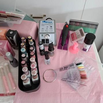 Nagelsalon benodigdheden  beschikbaar voor biedingen