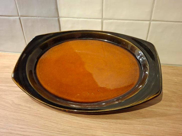 Vintage Iers aardewerk schaal, Huis en Inrichting, Woonaccessoires | Schalen en Manden, Gebruikt, Ovaal, Ophalen of Verzenden