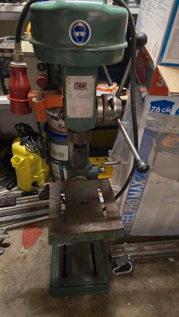TNW Kolomboormachine met Frequentieregelaar - 400V, Zakelijke goederen, Machines en Bouw | Industrie en Techniek, Ophalen