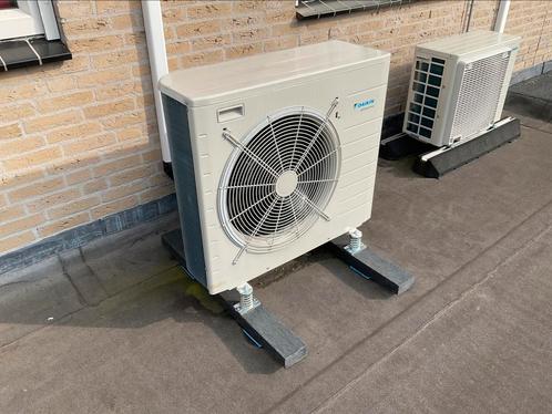 Daikin Hybride 4,4 kw, type EVLQ05V3/EHYHB05V3 Warmtepomp, Doe-het-zelf en Verbouw, Verwarming en Radiatoren, Zo goed als nieuw