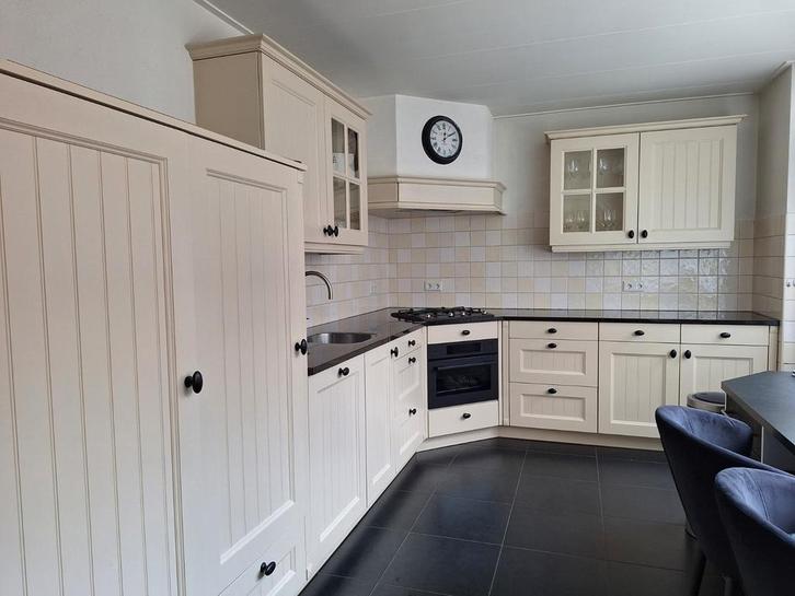 Houten keuken, Huis en Inrichting, Keuken | Complete keukens, Zo goed als nieuw, Hoekkeuken, Crème, Graniet of Steen, Ophalen